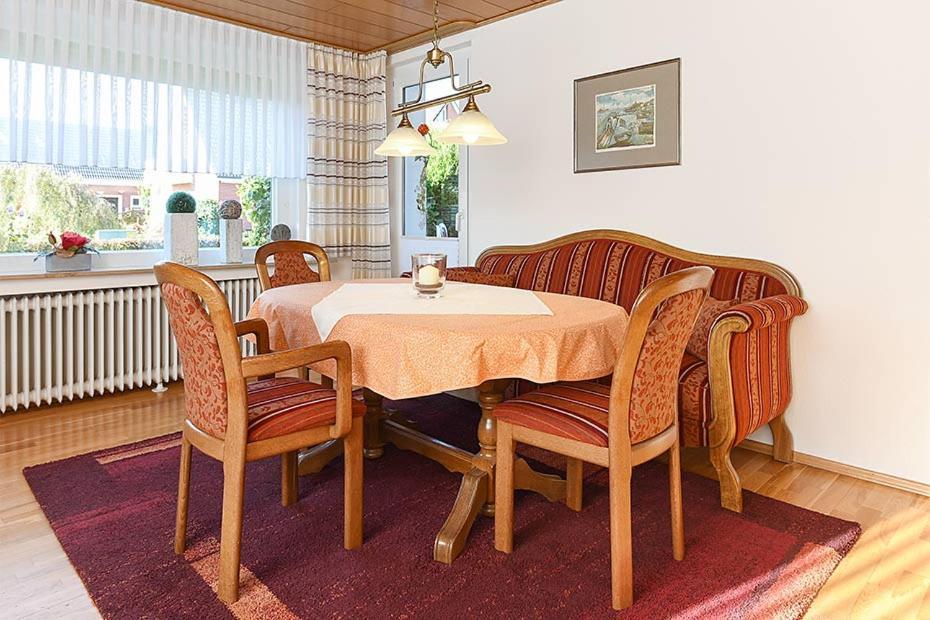 Ferienwohnungen Im Haus Nordseebrise Neuharlingersiel Bagian luar foto