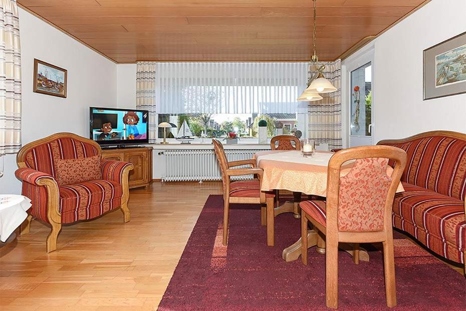 Ferienwohnungen Im Haus Nordseebrise Neuharlingersiel Bagian luar foto