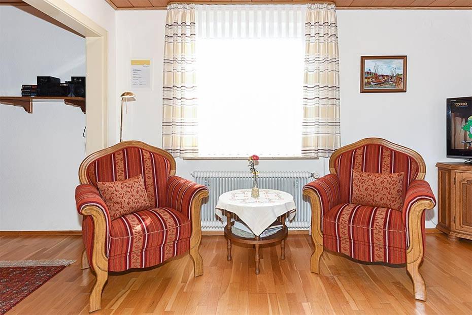 Ferienwohnungen Im Haus Nordseebrise Neuharlingersiel Bagian luar foto