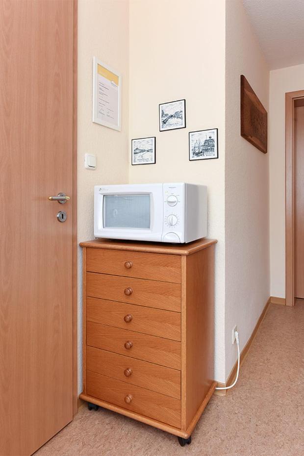 Ferienwohnungen Im Haus Nordseebrise Neuharlingersiel Bagian luar foto